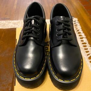 Dr. Martens, platinum 8053 Quad shoes. Size 7! Brand New!